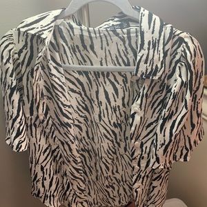 Puff sleeve zebra shirt